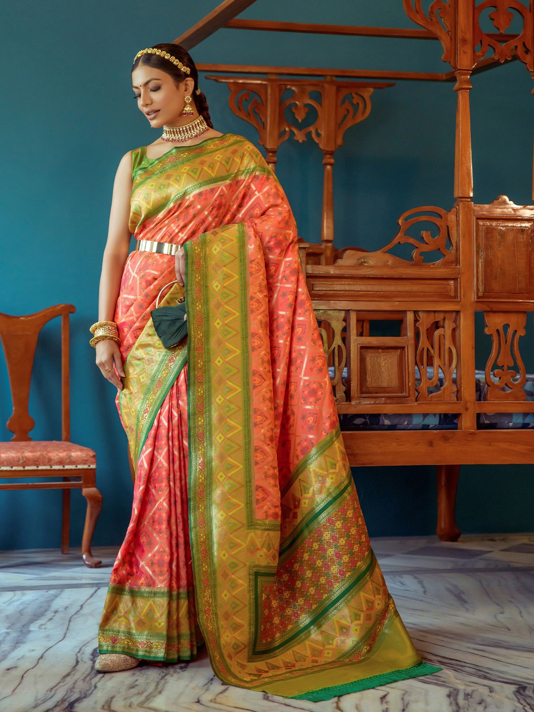 

VISHNU WEAVES Woven Design Zari Pure Silk Patola Saree, Yellow