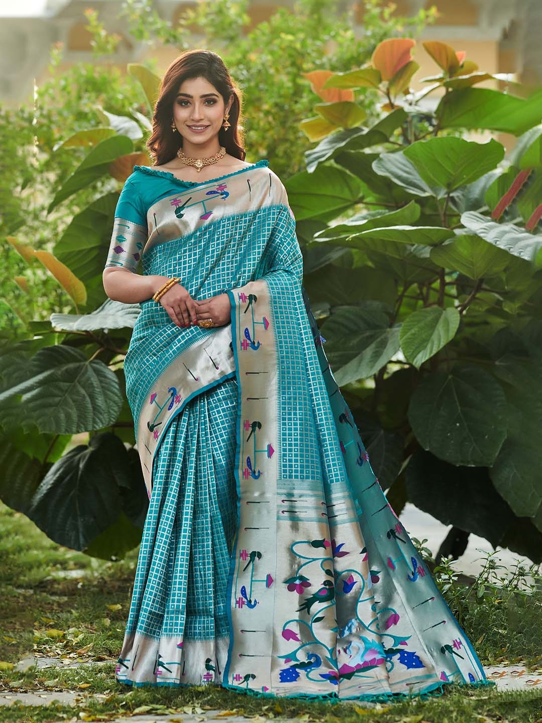 

VISHNU WEAVES Ethnic Motifs Woven Design Zari Pure Silk Paithani Saree, Teal