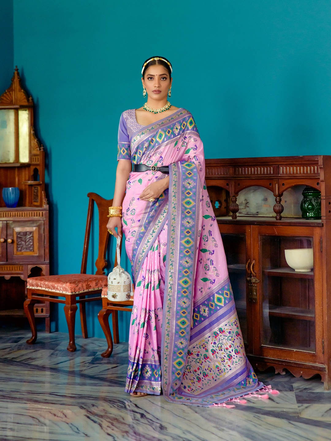 

VISHNU WEAVES Ethnic Motifs Woven Design Zari Pure Silk Paithani Saree, Pink