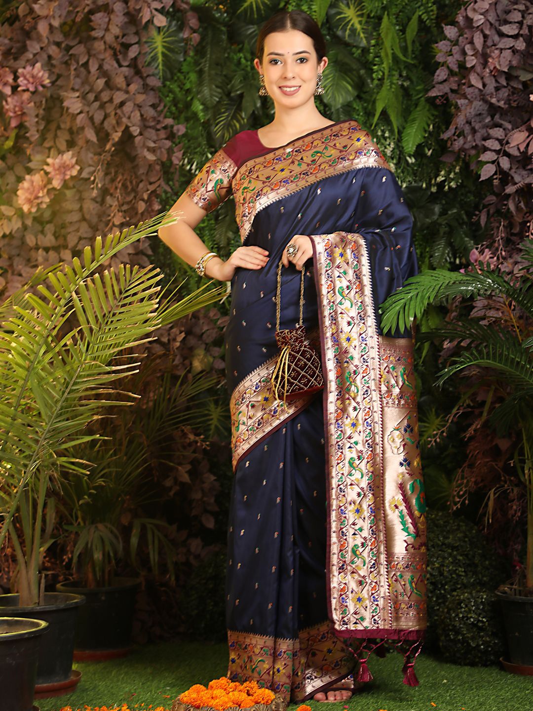 

VISHNU WEAVES Ethnic Motifs Woven Design Zari Pure Silk Paithani Saree, Navy blue