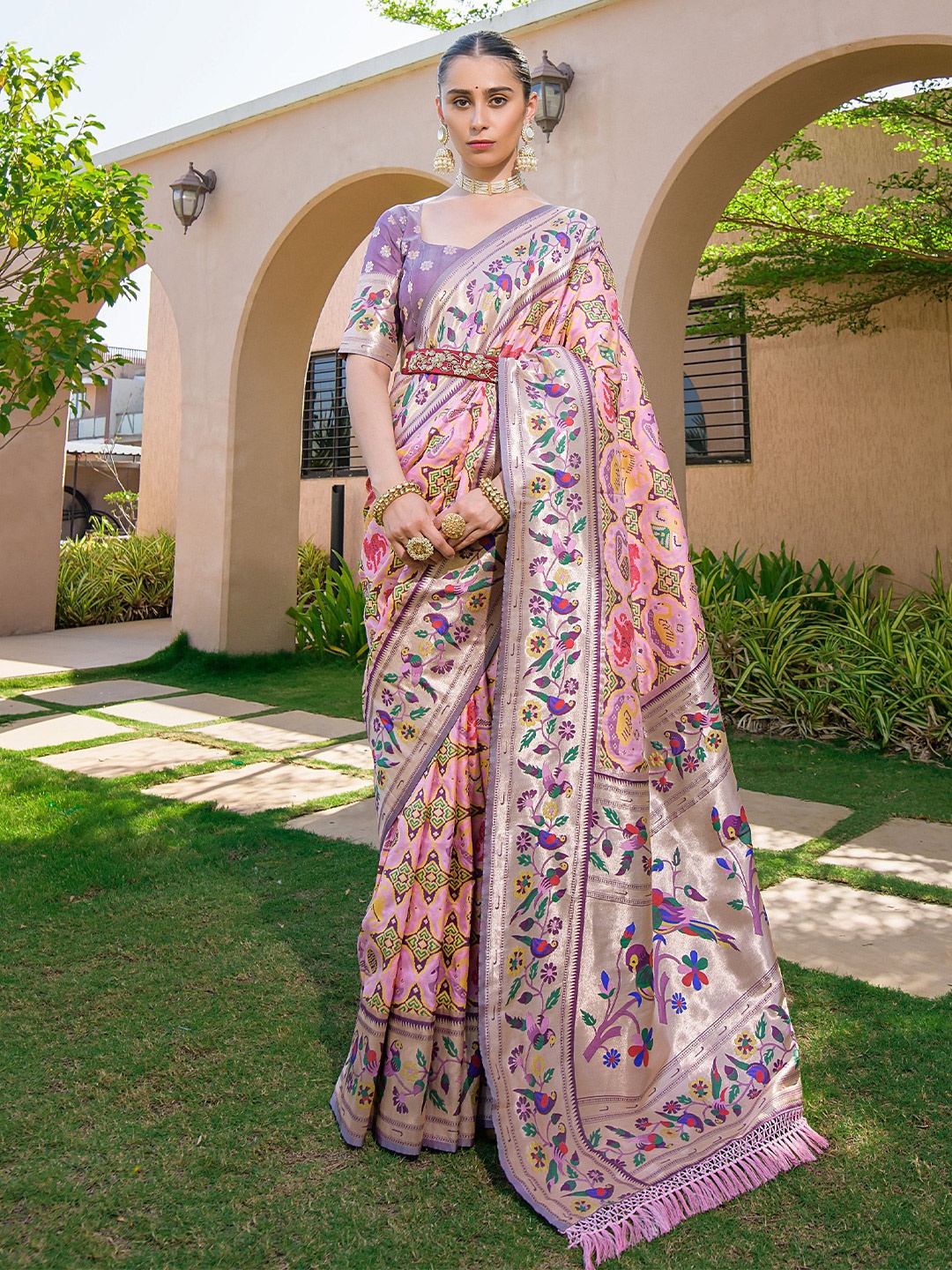

VISHNU WEAVES Ethnic Motifs Zari Pure Silk Paithani Saree, Pink