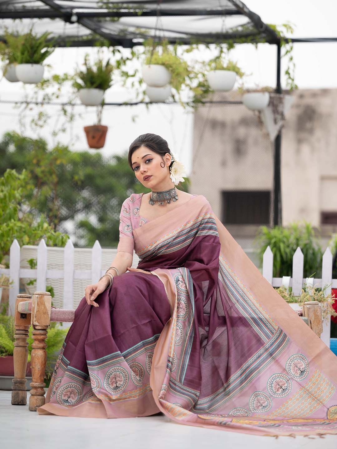 

VISHNU WEAVES Jute Silk Tussar Saree, Burgundy