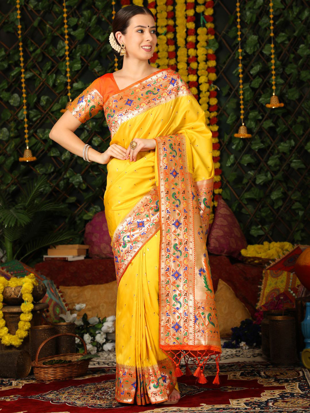 

VISHNU WEAVES Woven Design Zari Pure Silk Paithani Saree, Yellow