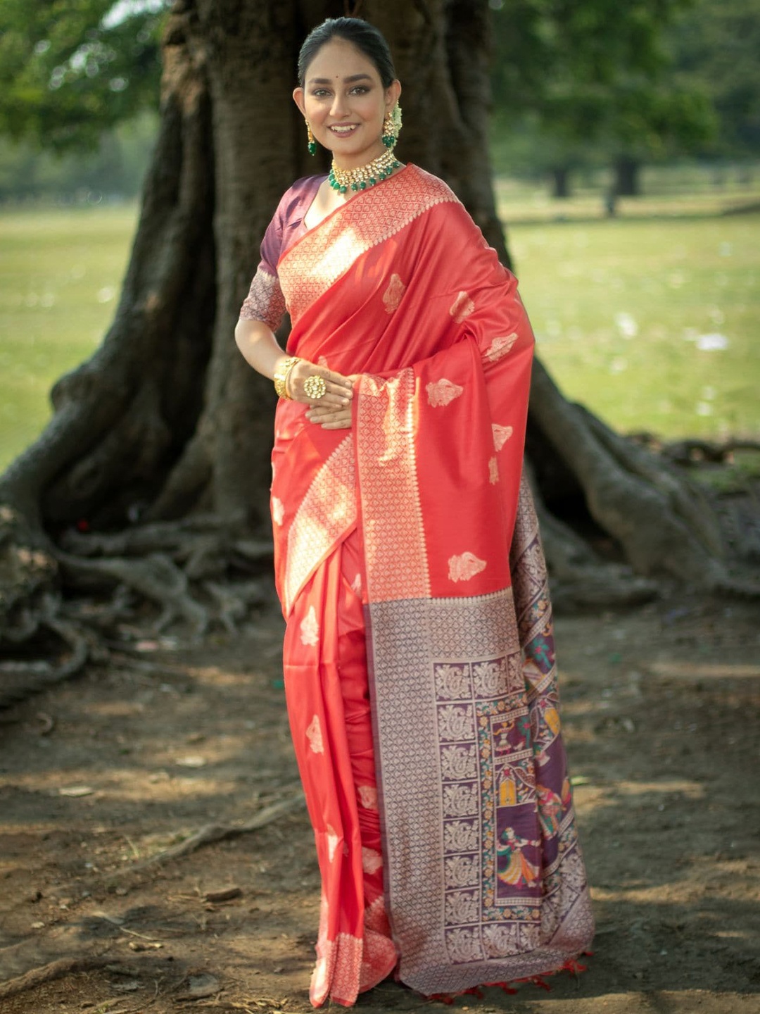 

VISHNU WEAVES Woven Design Zari Bhagalpuri Saree, Red