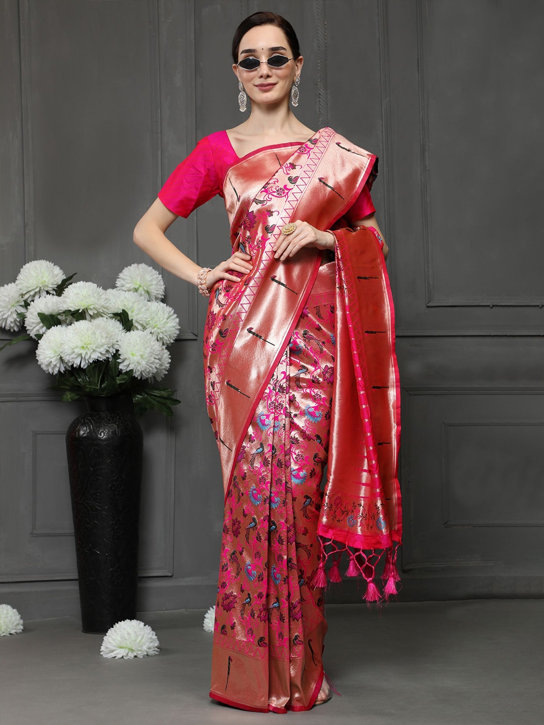 

VISHNU WEAVES Ethnic Motifs Woven Design Zari Pure Silk Paithani Saree, Pink