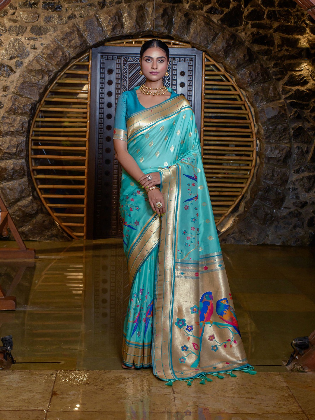 

VISHNU WEAVES Ethnic Motifs Zari Pure Silk Paithani Saree, Sea green