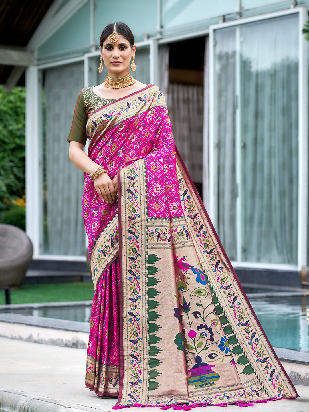 

VISHNU WEAVES Ethnic Motif Woven Design Zari Pure Silk Patola Saree, Pink