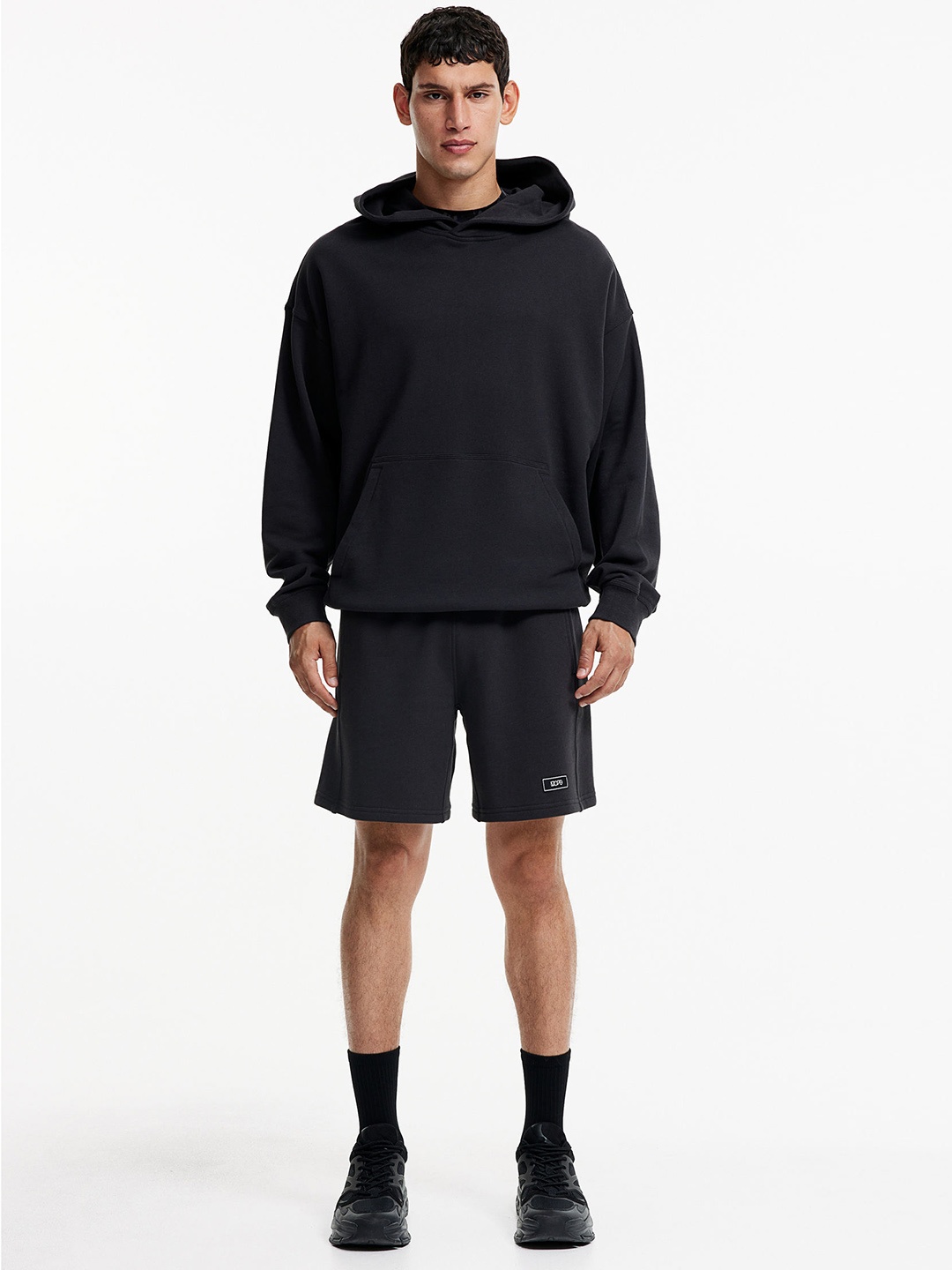 

H&M Men Pure Cotton DryMove Sweatshirt Shorts, Black