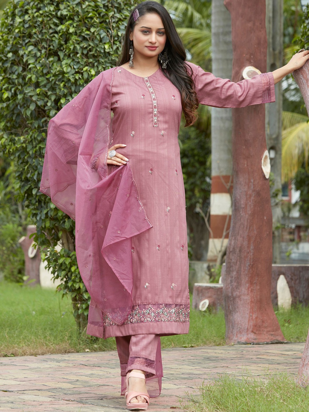 

KALINI Floral Embroidered Regular Thread Work Kurta with Trousers & Dupatta, Pink