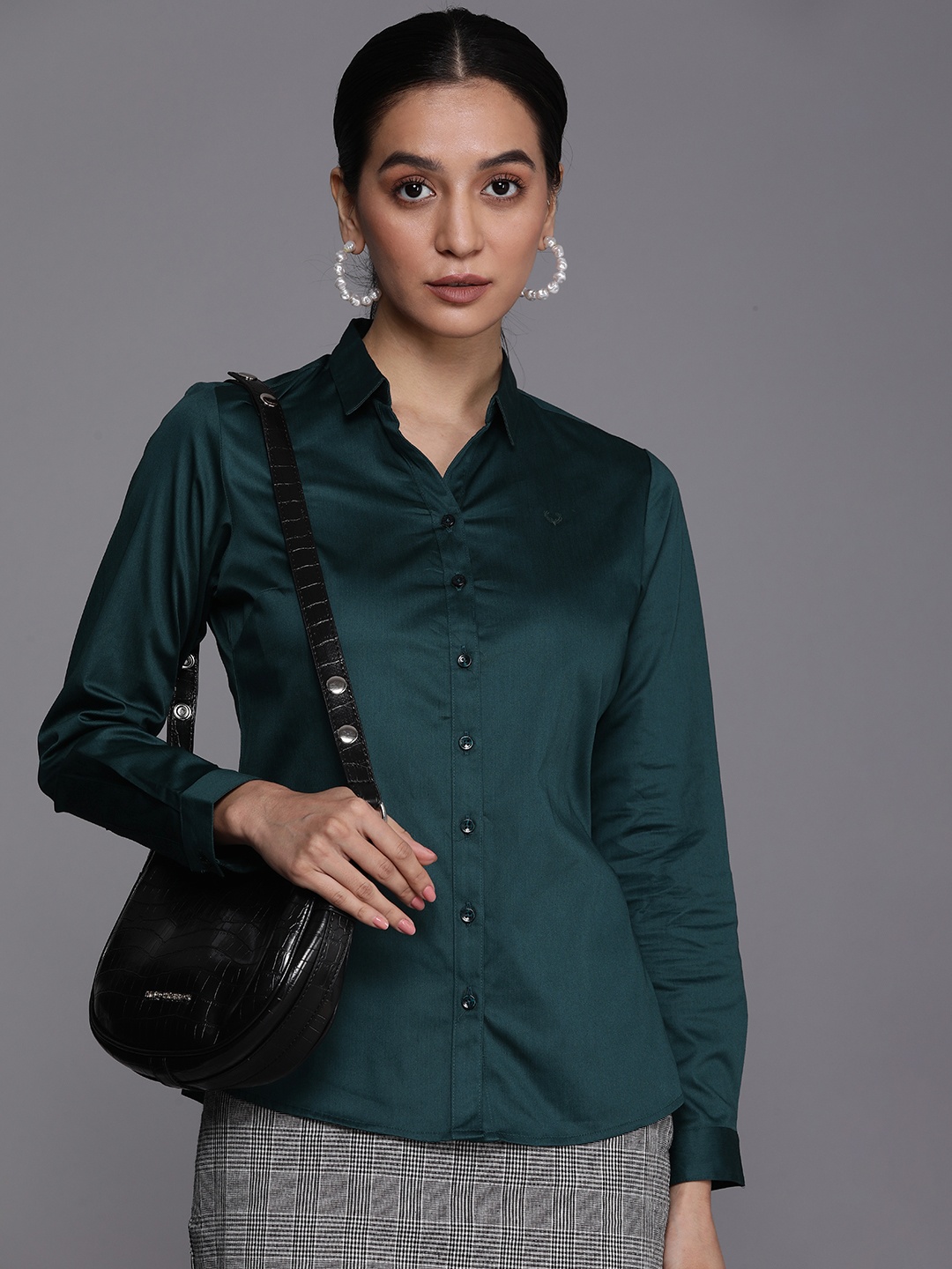 

Allen Solly Woman Solid Casual Shirt, Green