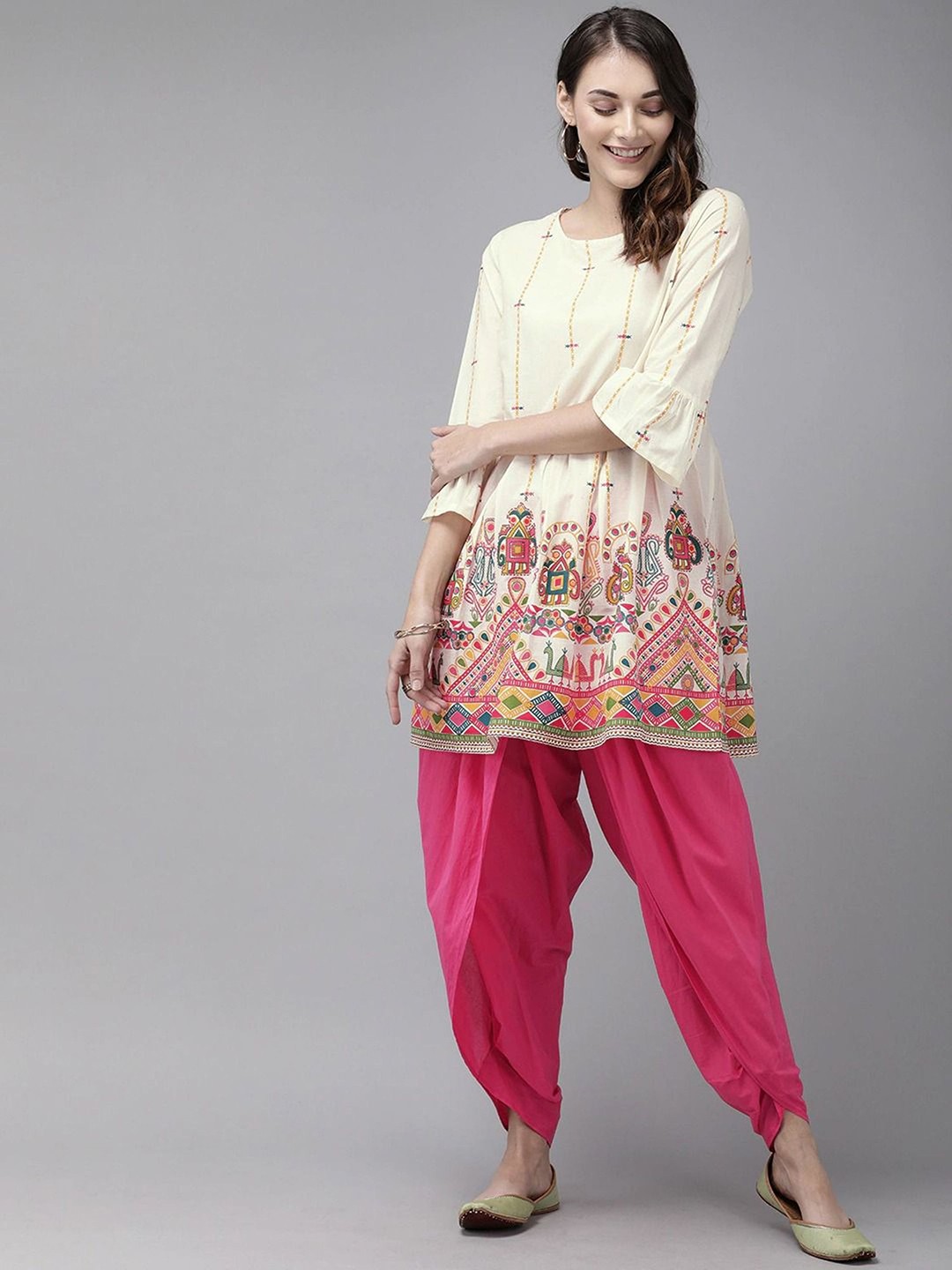 

AARYAHI Ethnic Motifs Printed Pure Cotton Kurta with Dhoti Pants, White