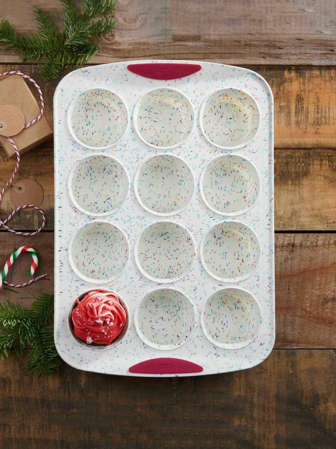 

Trudeau White Printed Silicone Muffin Pan