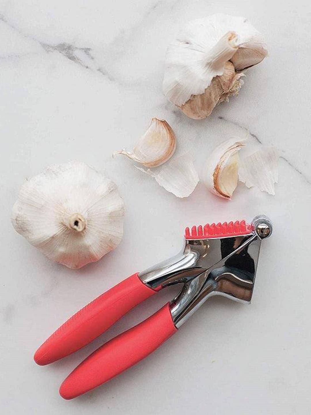 

Trudeau Red Garlic Press With Handle