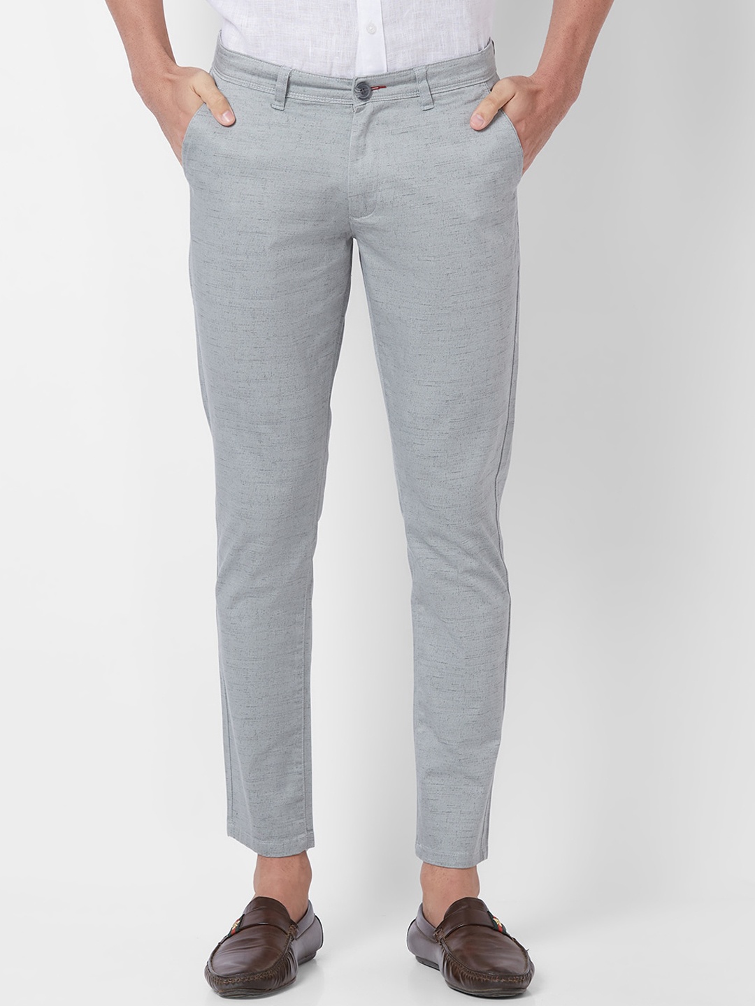 

GIORDANO Men Slim Fit Mid-Rise Chinos Trousers, Grey