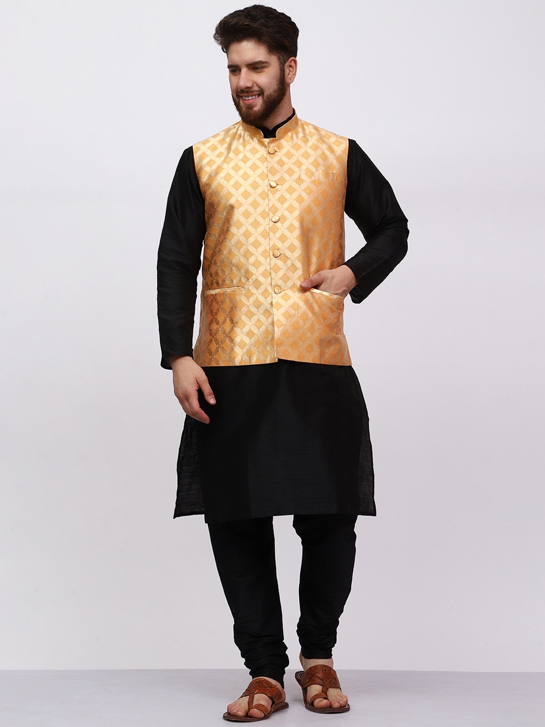 

MAG Regular Kurta With Churidar & Nehru Jacket, Black