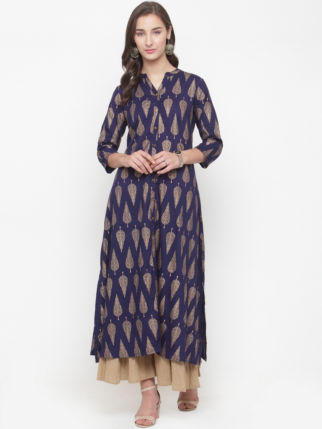 

Varanga Women Navy Blue Printed Kurta with Palazzos