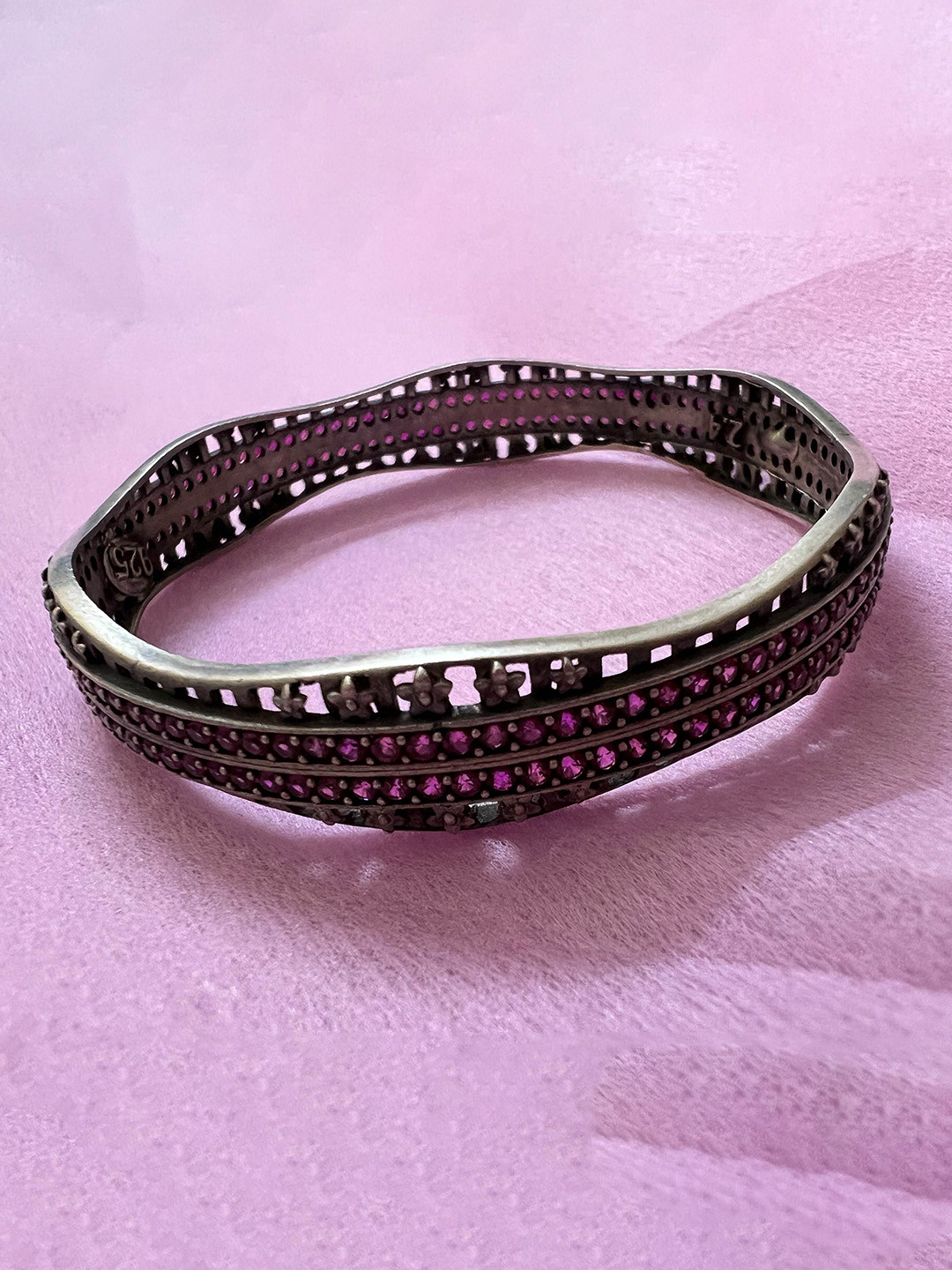 

Arte Jewels 925 Oxidised Silver Bangle