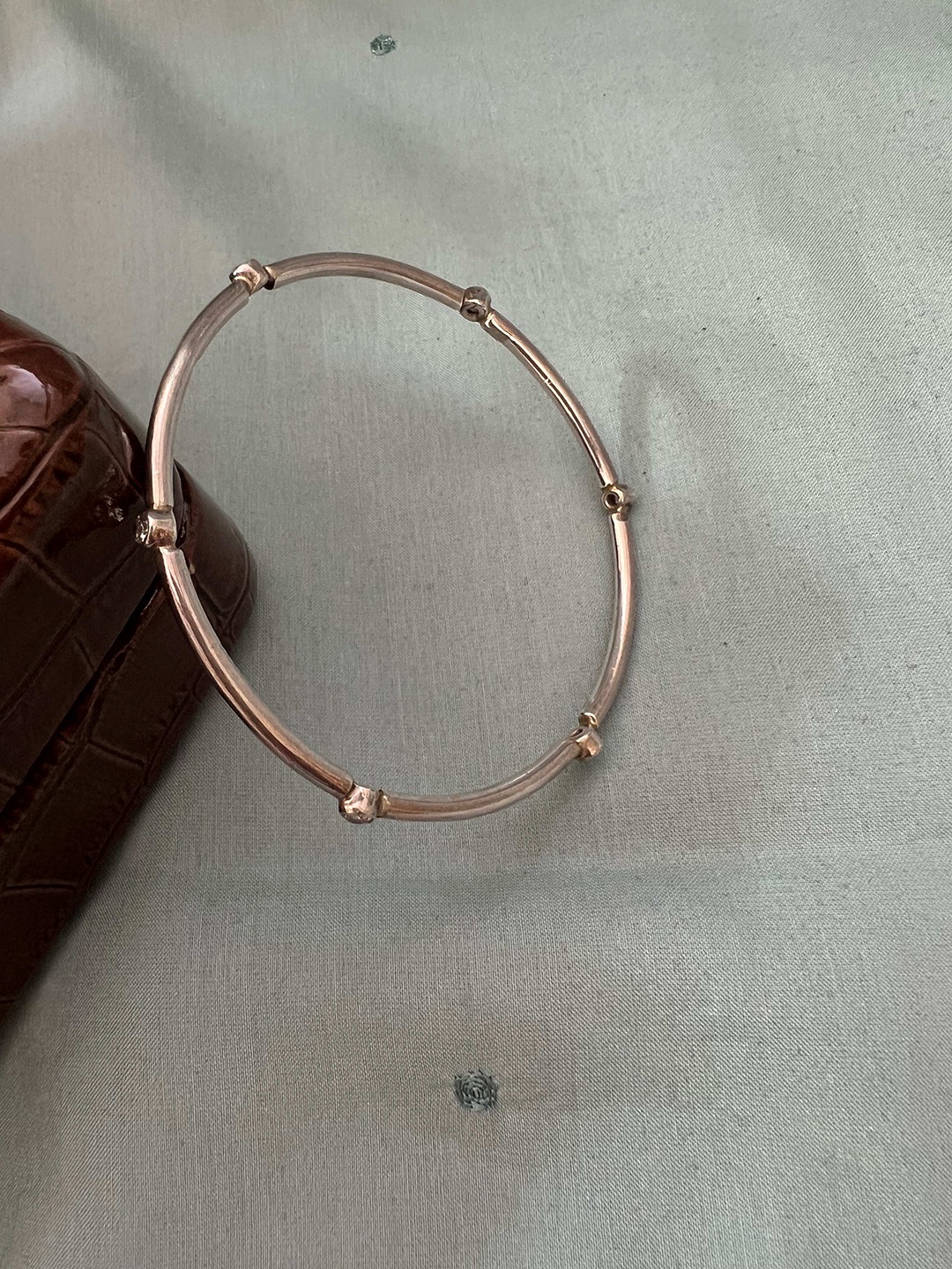 

Arte Jewels Silver Rhodium-Plated Bangle-Style Bracelet