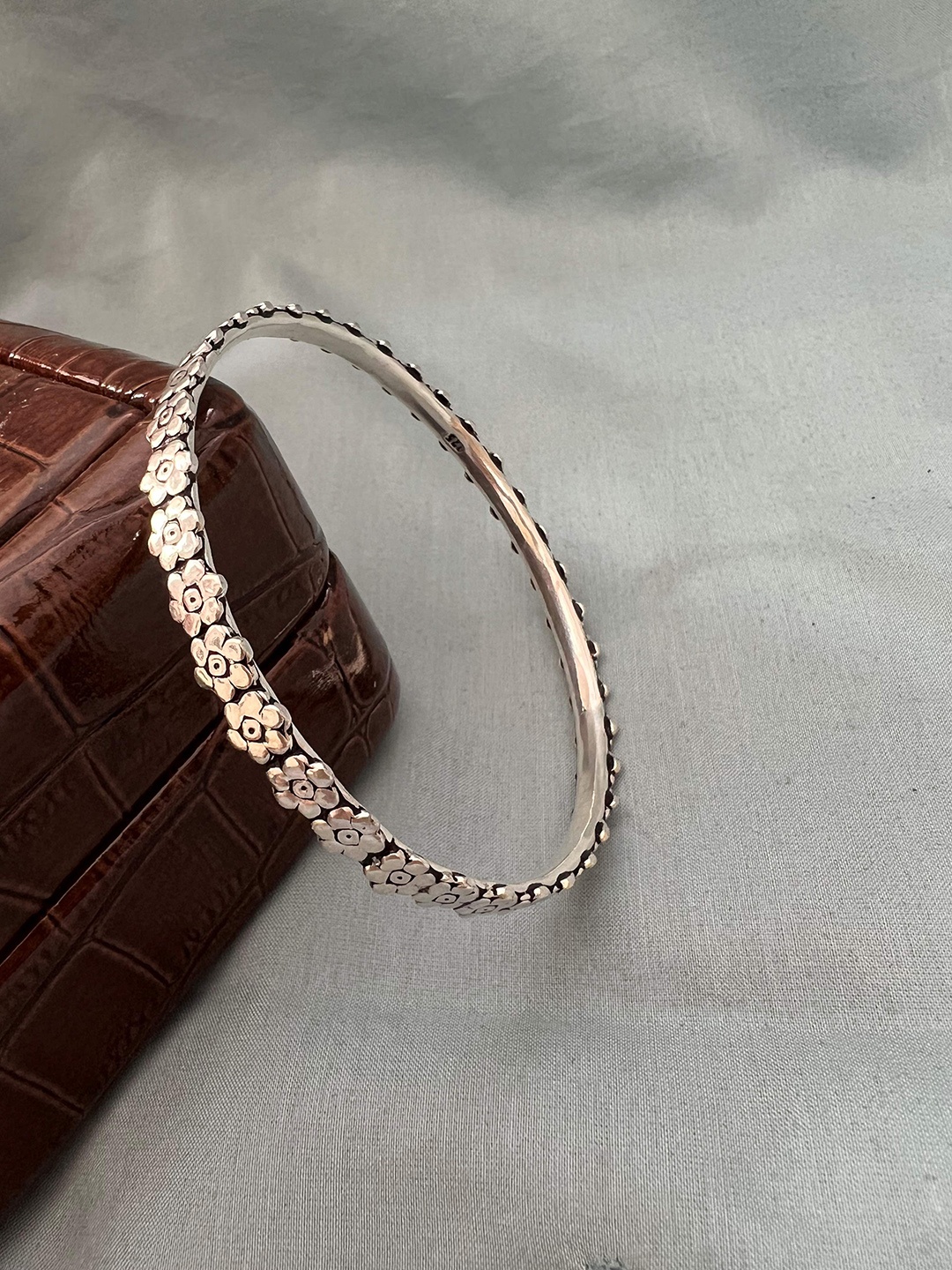 

Arte Jewels Rhodium-Plated Bangle, Silver