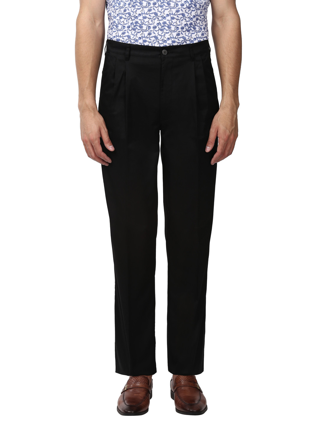 

ColorPlus Men Black Classic Regular Fit Solid Chinos