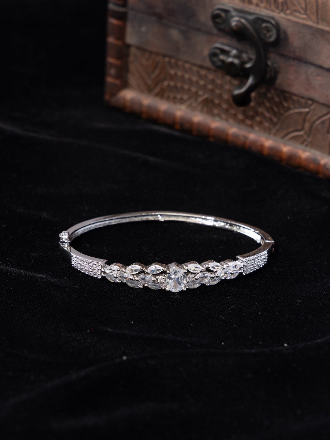 

justpeachy Rhodium-Plated American Diamond Studded Bracelet, Silver
