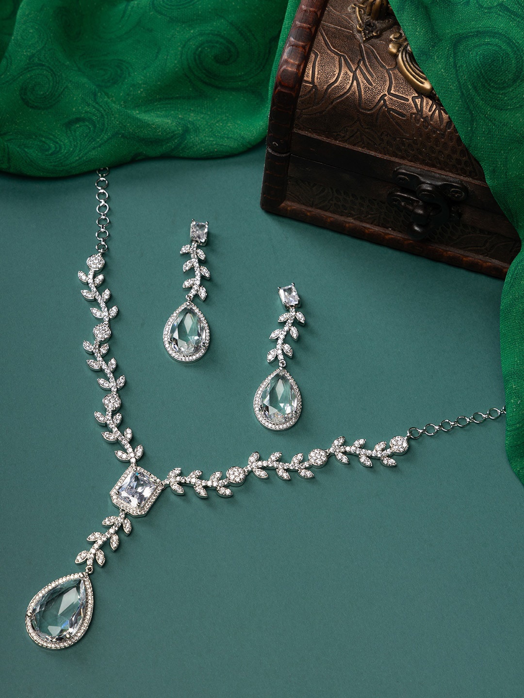 

justpeachy Rhodium-Plated AD-Studded Jewellery Set, Silver