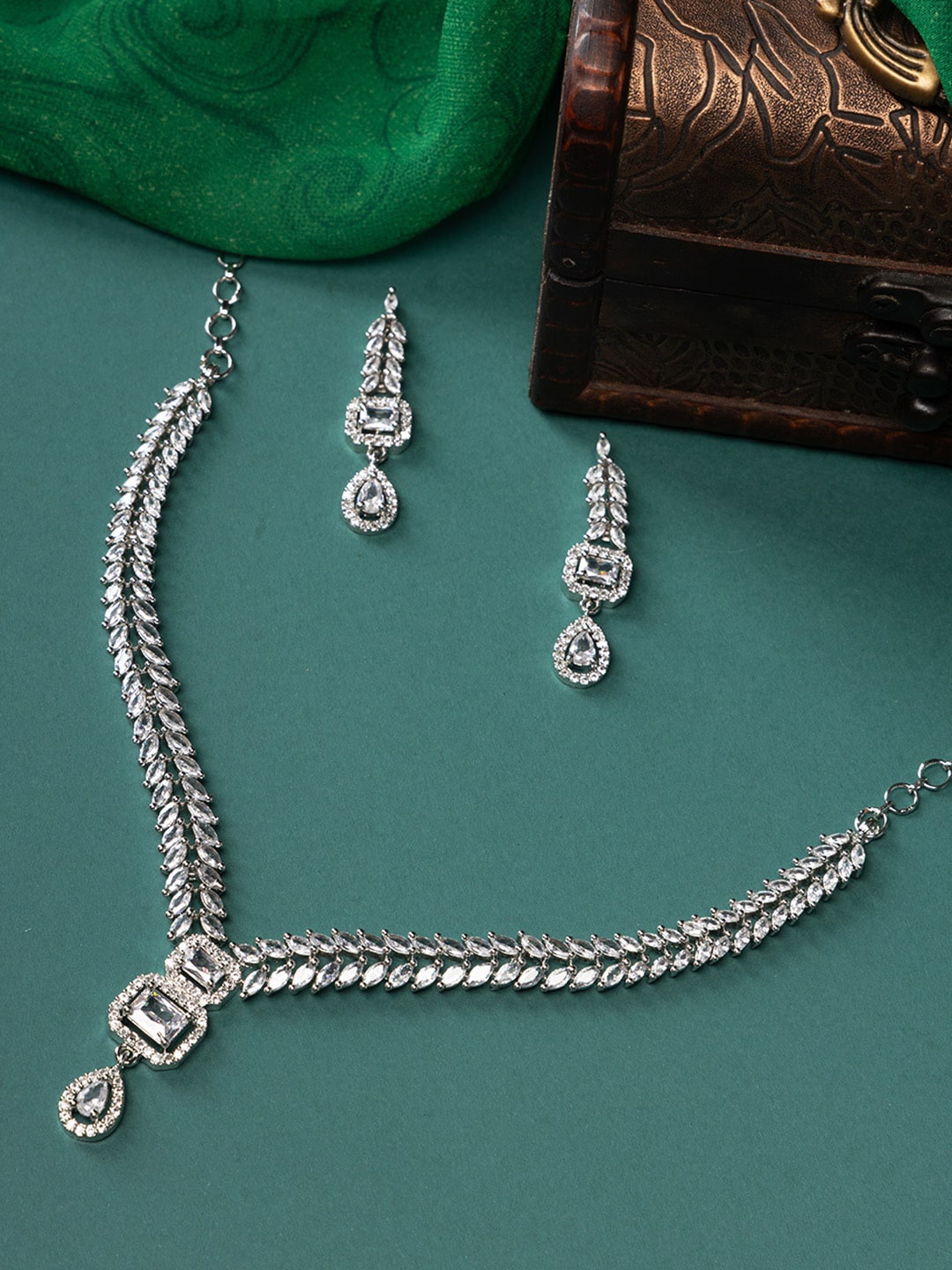 

justpeachy Rhodium-Plated AD-Studded Jewellery Set, Silver
