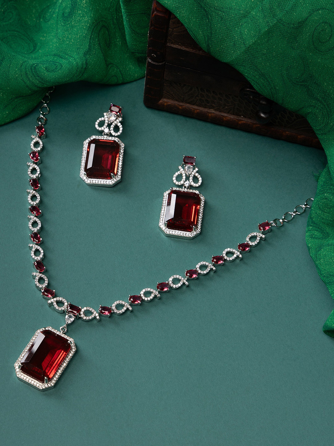 

justpeachy Rhodium-Plated American Diamond-Studded Jewellery Set, Silver