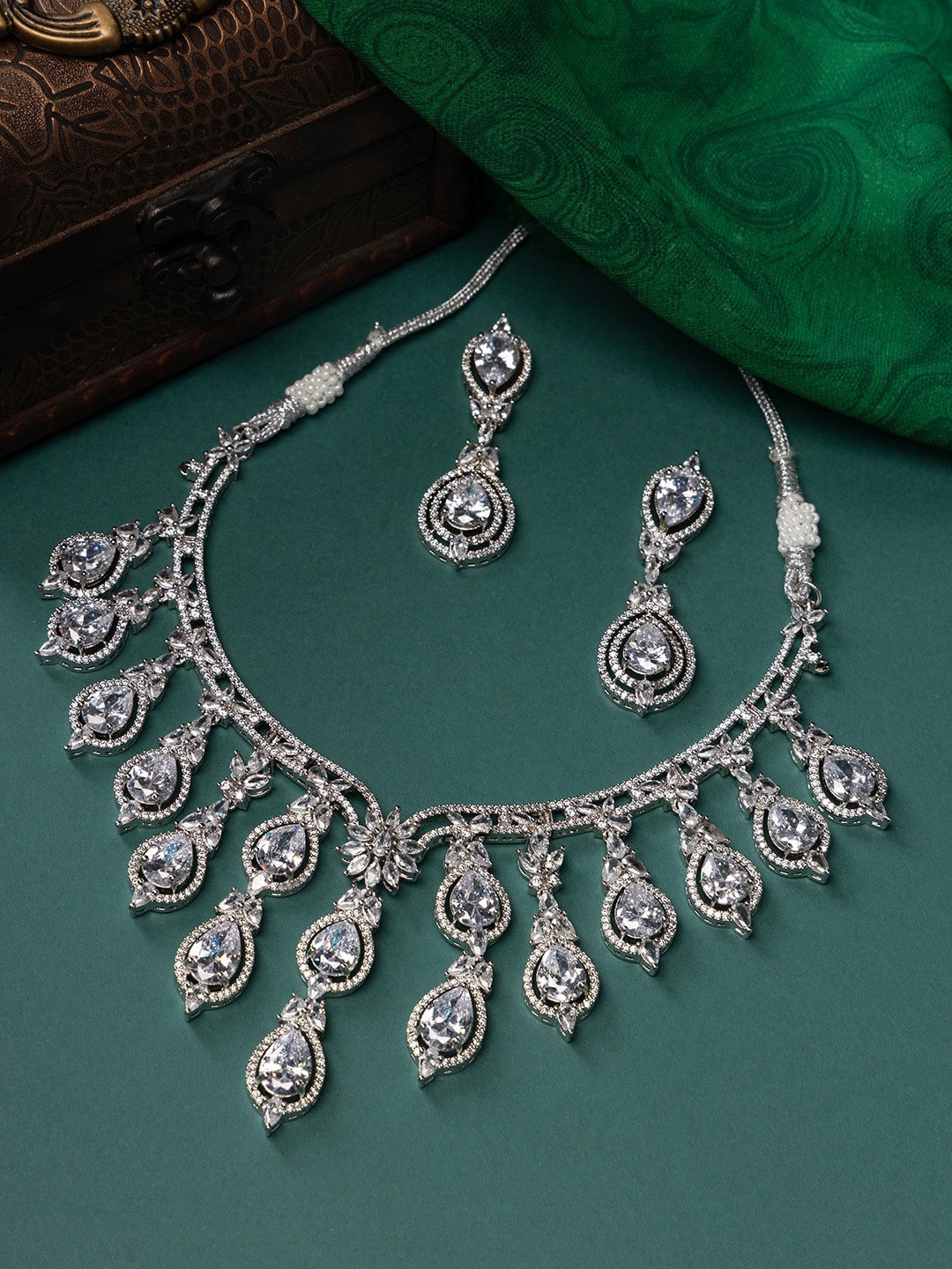

justpeachy Rhodium-Plated American Diamond-Studded Jewellery Set, Silver