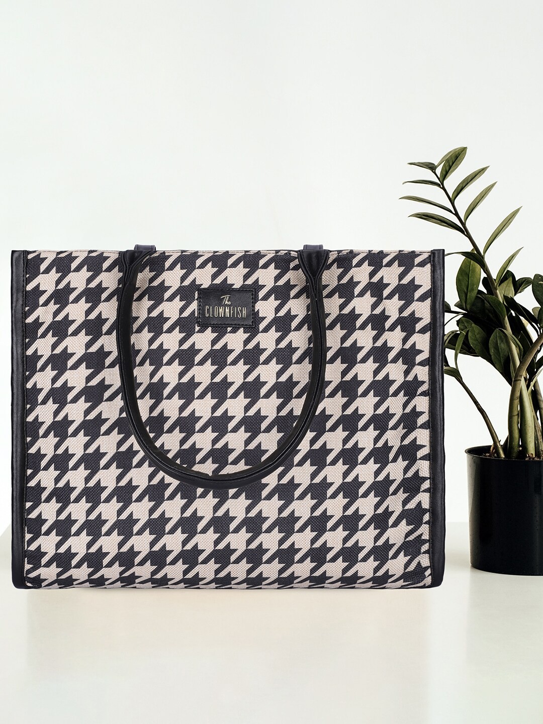 

THE CLOWNFISH Opulence Geometric Printed Structured Tote Bag, Black