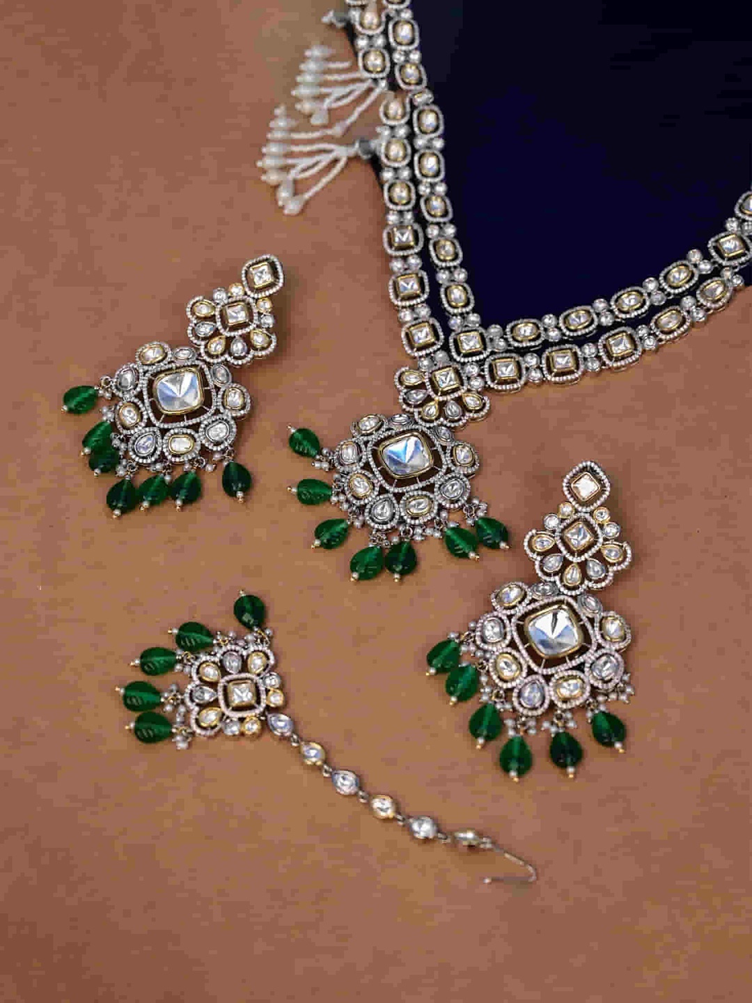 

Mirana Gold Plated & Kundan Studded Jewellery Set