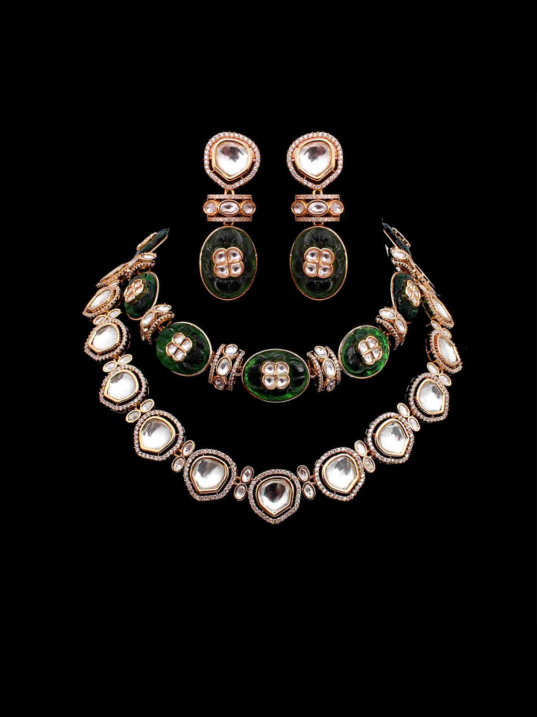 

Mirana Gold-Plated Kundan-Studded Jewellery Set