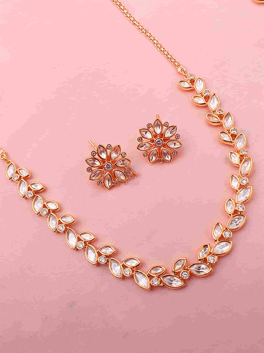 

Mirana Gold-Plated Kundan-Studded Jewellery Set
