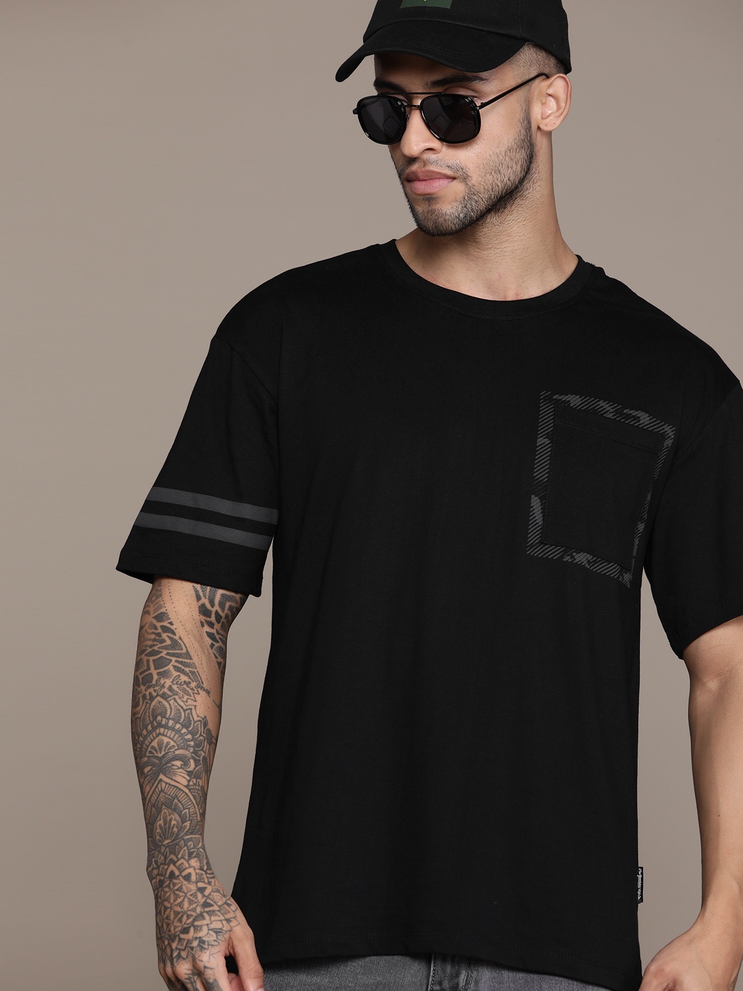 

The Roadster Lifestyle Co. Drop-Shoulder Sleeves Pure Cotton Pocket Detail T-shirt, Black