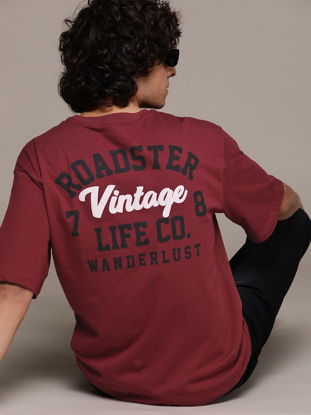 

The Roadster Lifestyle Co. Brand Logo Printed Pure Cotton T-shirt, Maroon