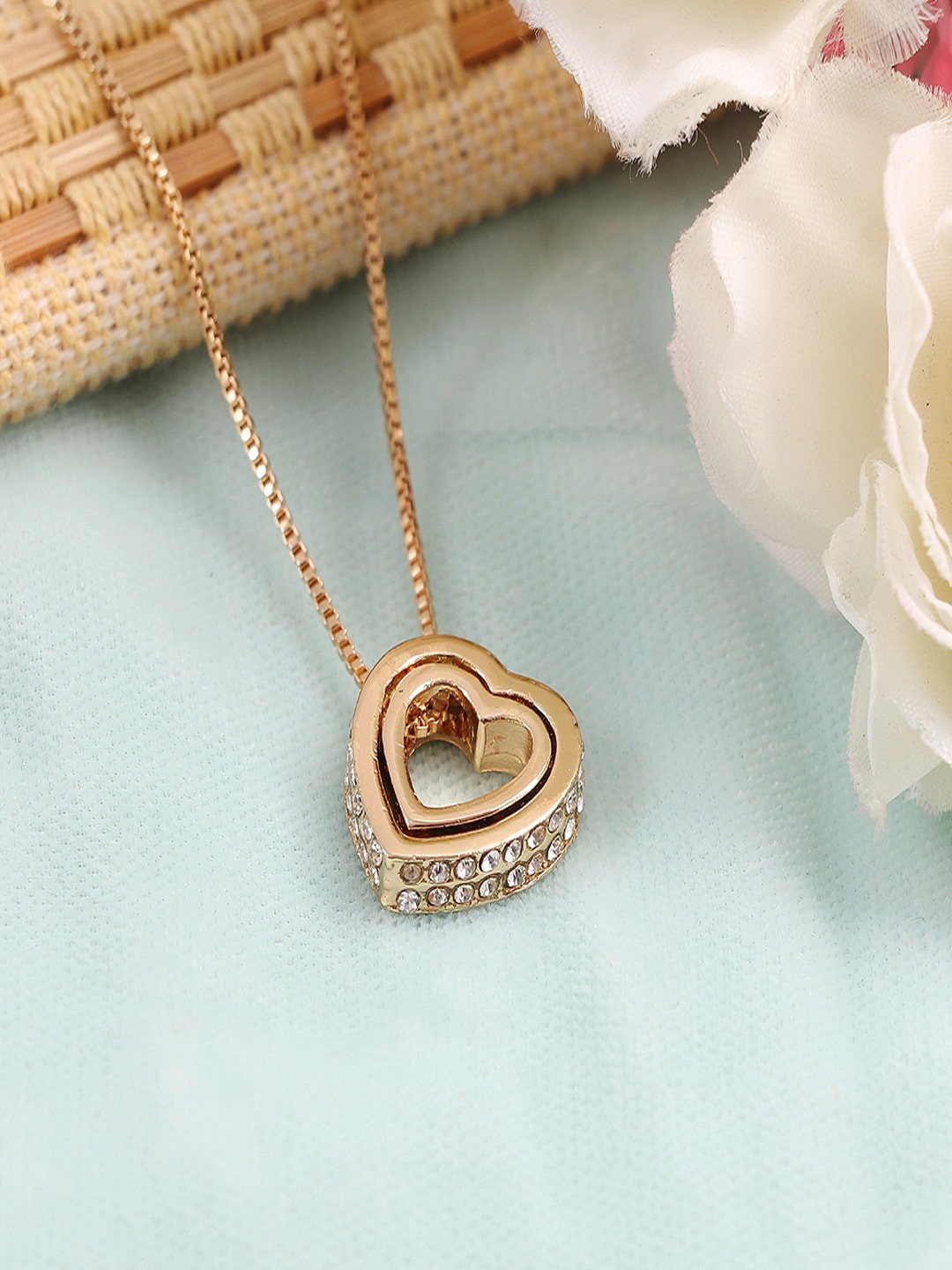 

UNIVERSITY TRENDZ Gold-Plated Crystal-Studded Heart Shaped Pendant Chain