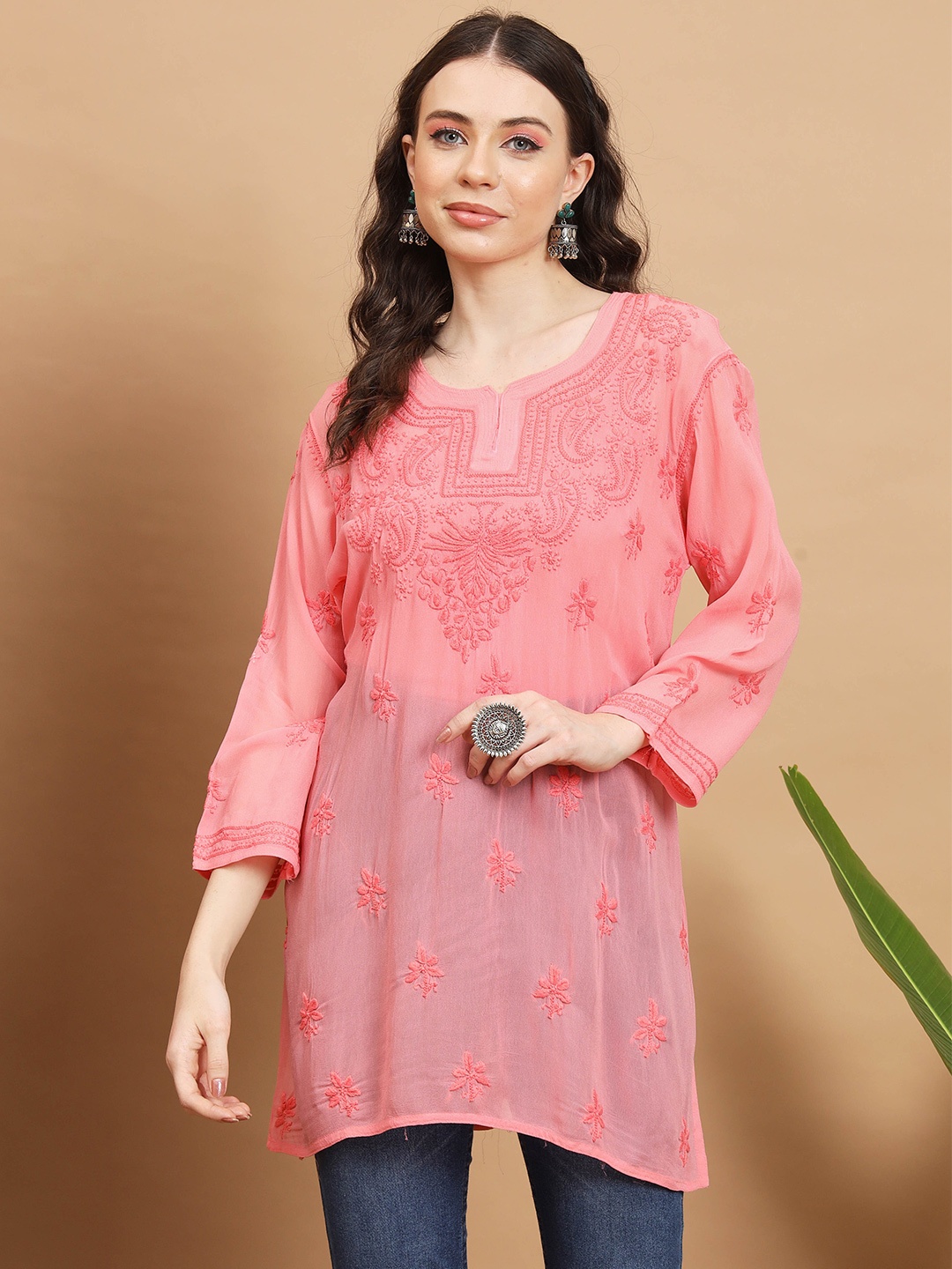 

Ethnava Floral Embroidered Chikankari Straight Kurti, Pink
