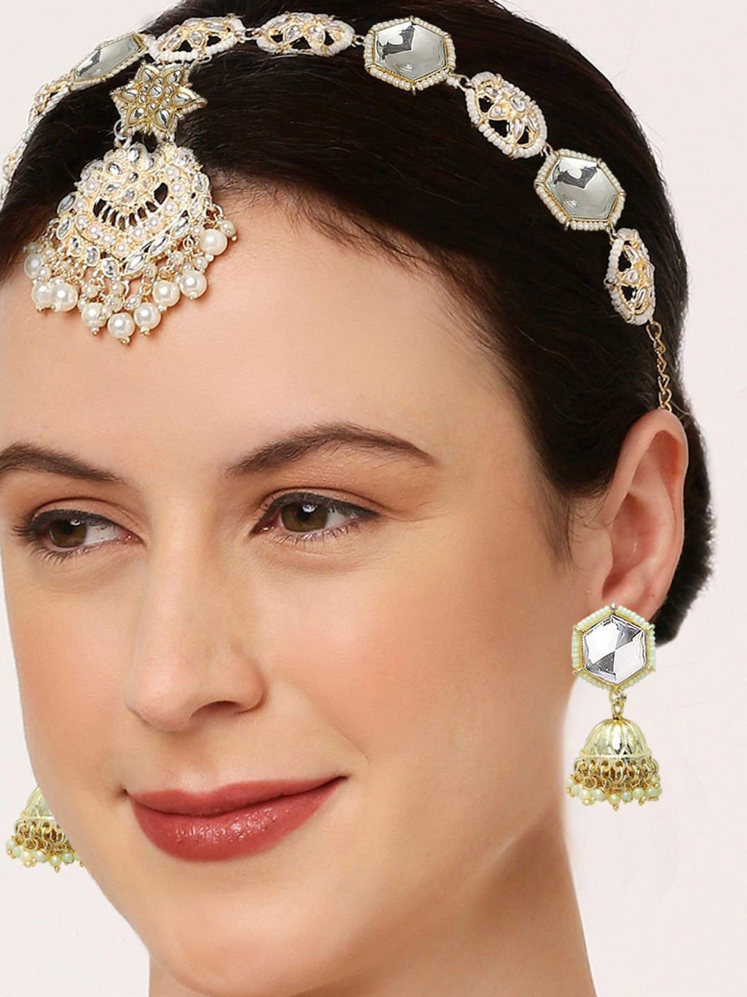 

OOMPH Gold Plated Kundan Stone Studded Jewellery Set