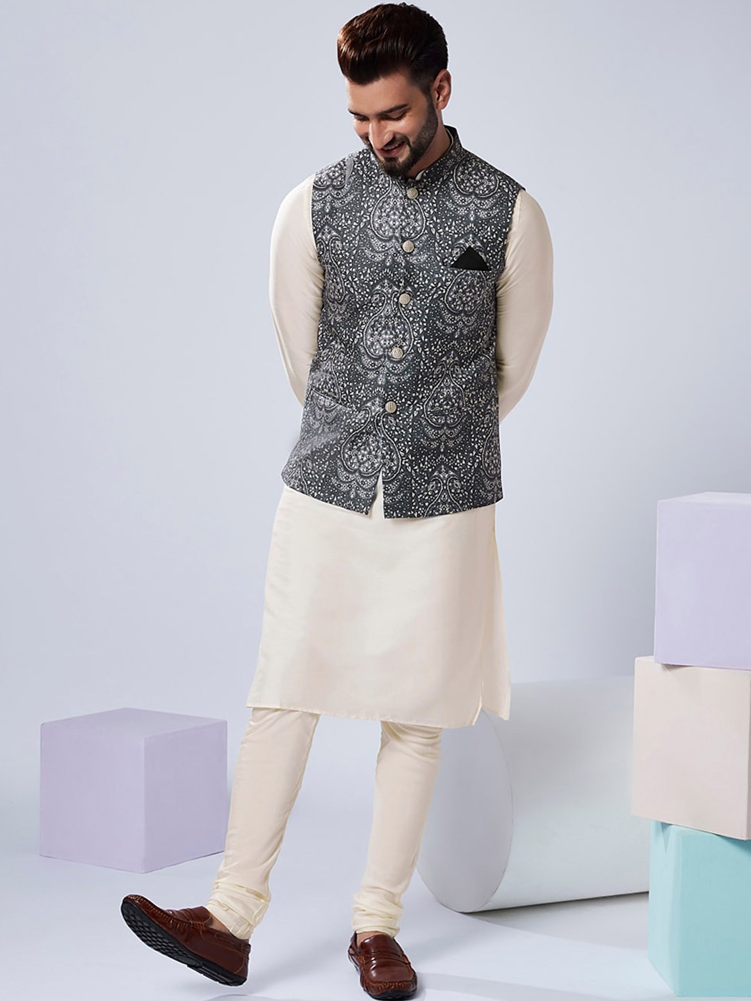 

KISAH Men Printed Regular Fit Ethnic Motifs Kurta Jacket Churidar Set, Off white