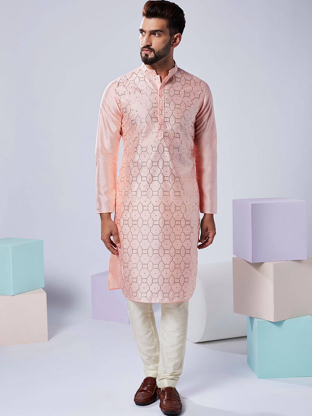 

KISAH Embellished Mandarin Collar Regular Beads And Stones Kurta With Pyjamas, Pink