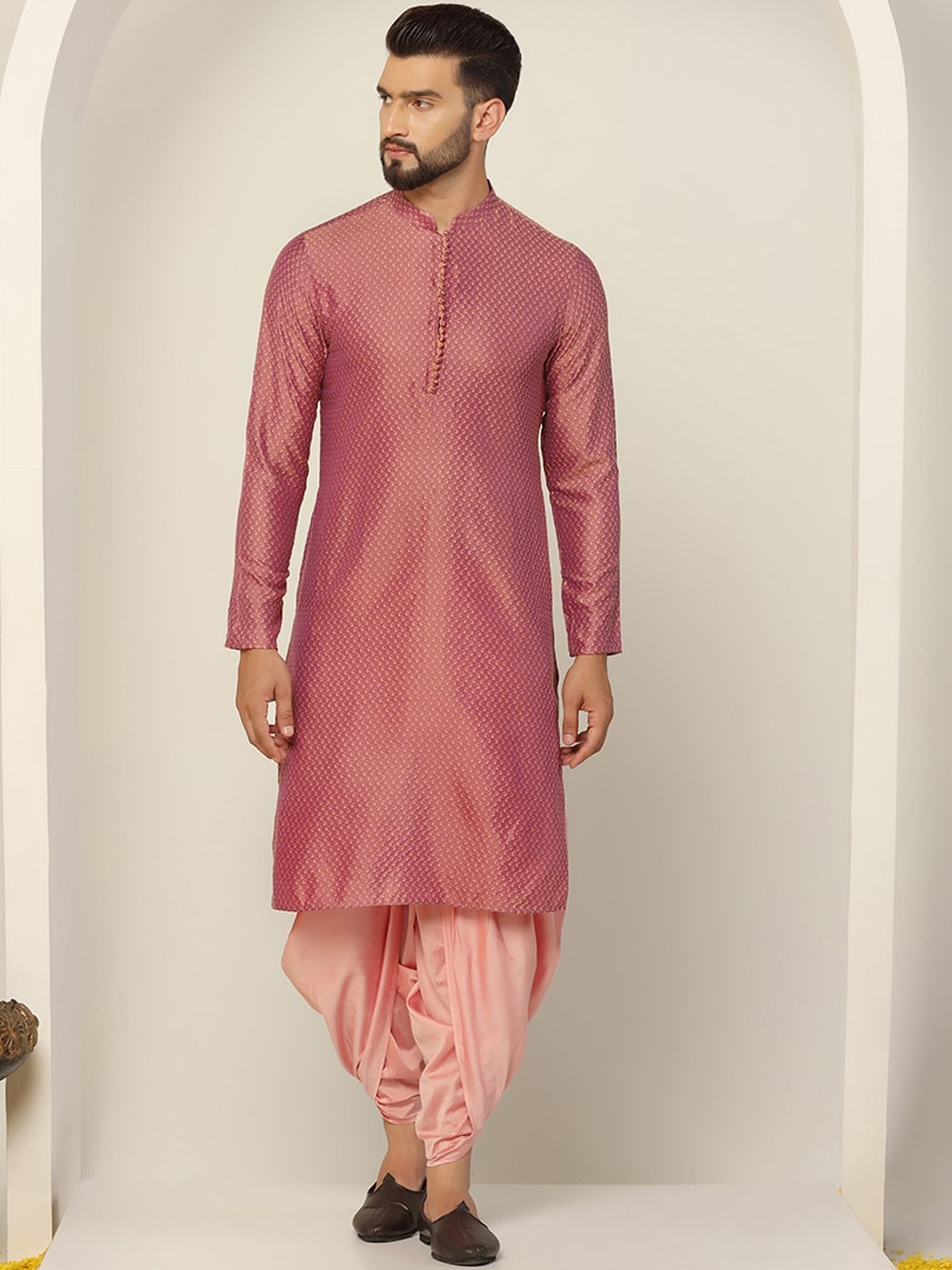 

KISAH Paisley Woven Design Kurta With Dhoti Pants, Peach