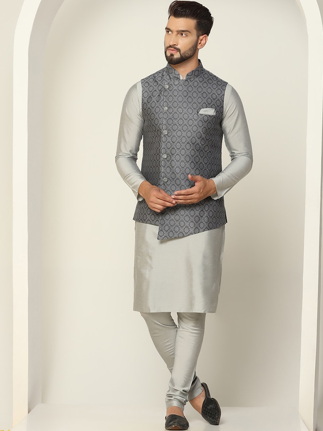 

KISAH Men Asymmetrical, Textured Regular Fit Ethnic Motifs Kurta Jacket Churidar Set, Grey