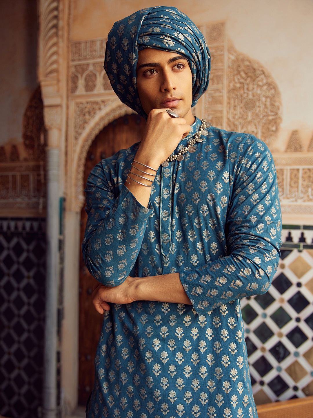 

KISAH Men Abstract Printed Regular Fit Kurta Dhoti Set, Blue
