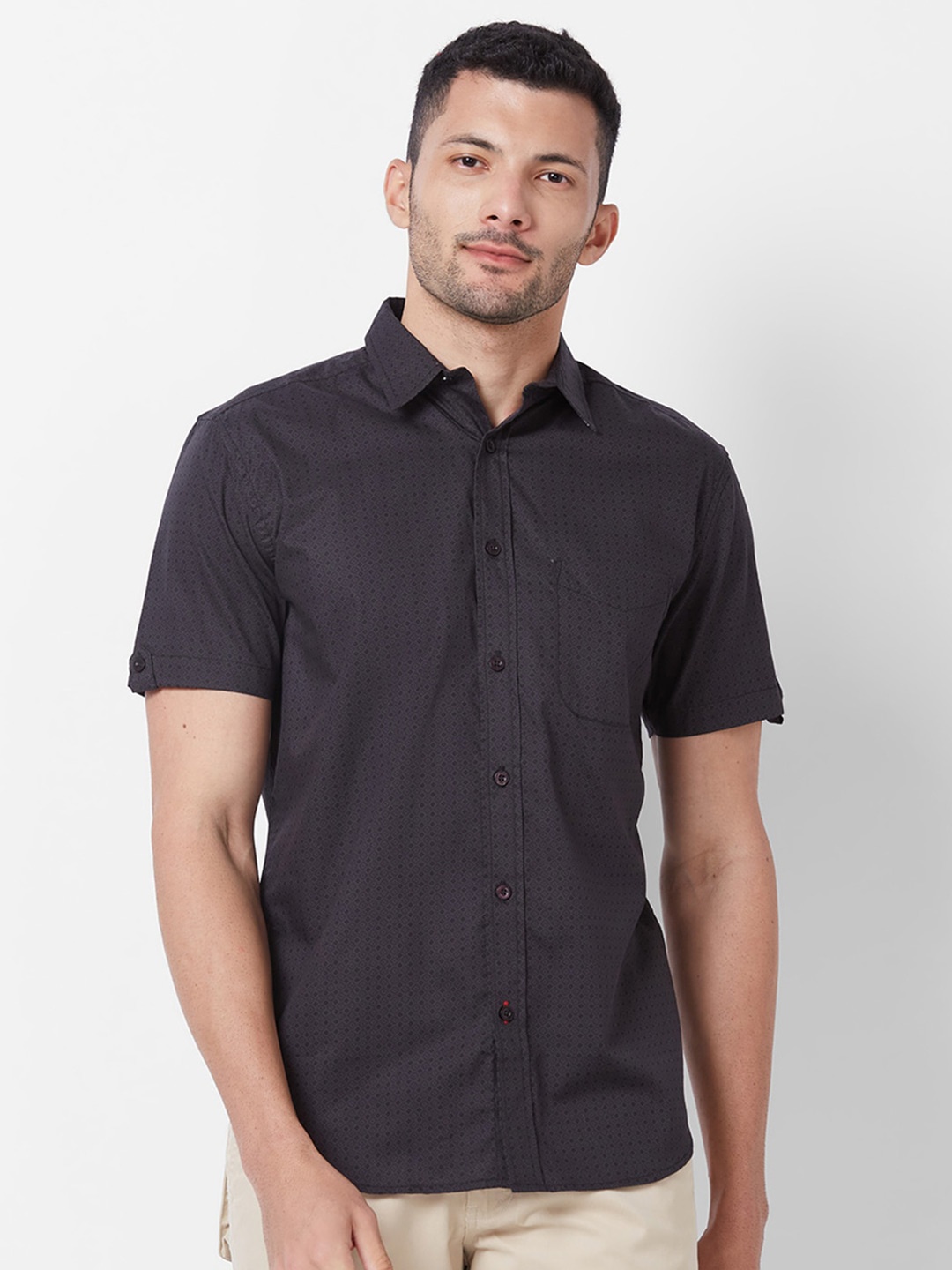 

GIORDANO Micro Ditsy Printed Slim Fit Pure Cotton Casual Shirt, Black
