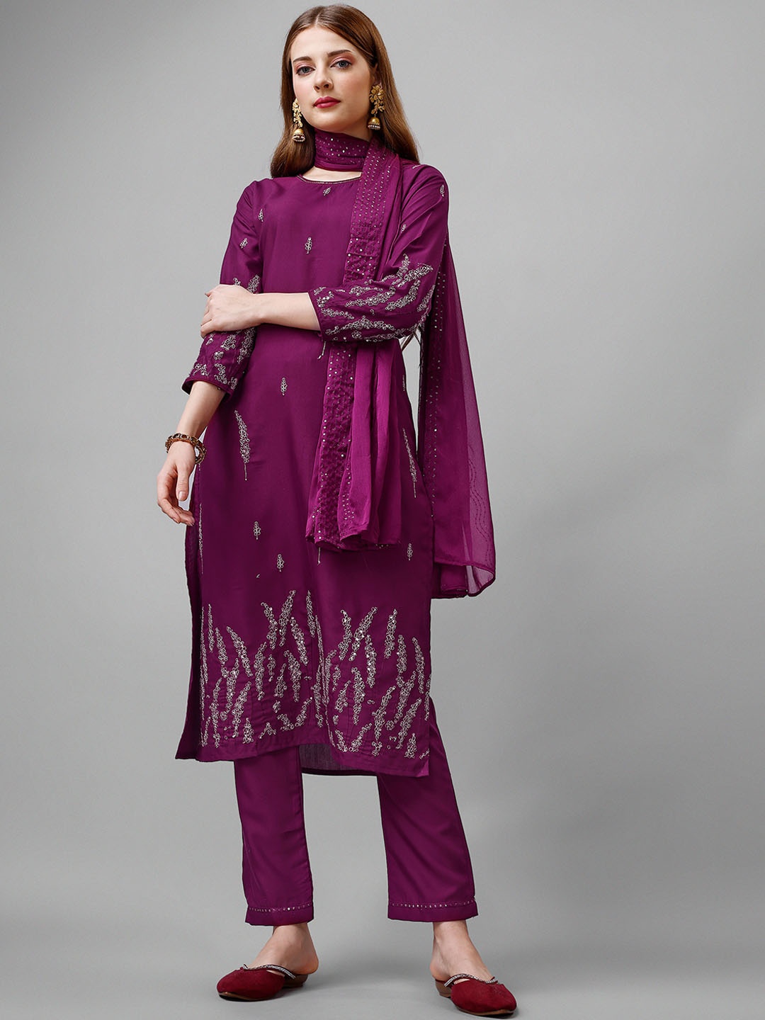 

ASPORA Ethnic Motifs Embroidered Regular Thread Work Kurta With Trousers & Dupatta, Burgundy