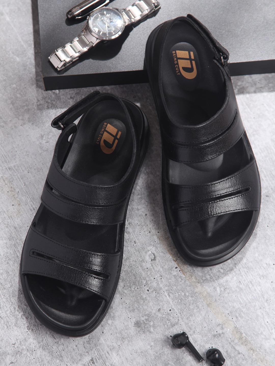 

ID Men Textured Lightweight & Flexible Leather Comfort Sandals, Black