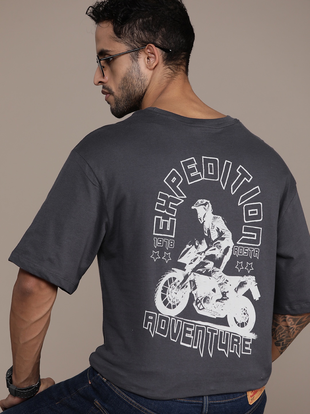 

Roadster Men Printed T-shirt, Grey