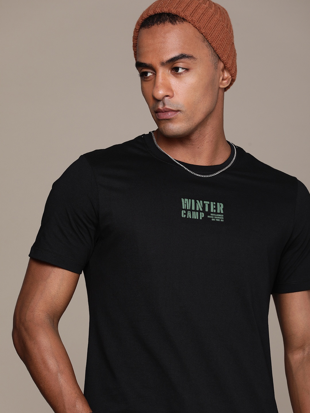 

Roadster Men Typography Printed Pure Cotton T-shirt, Black