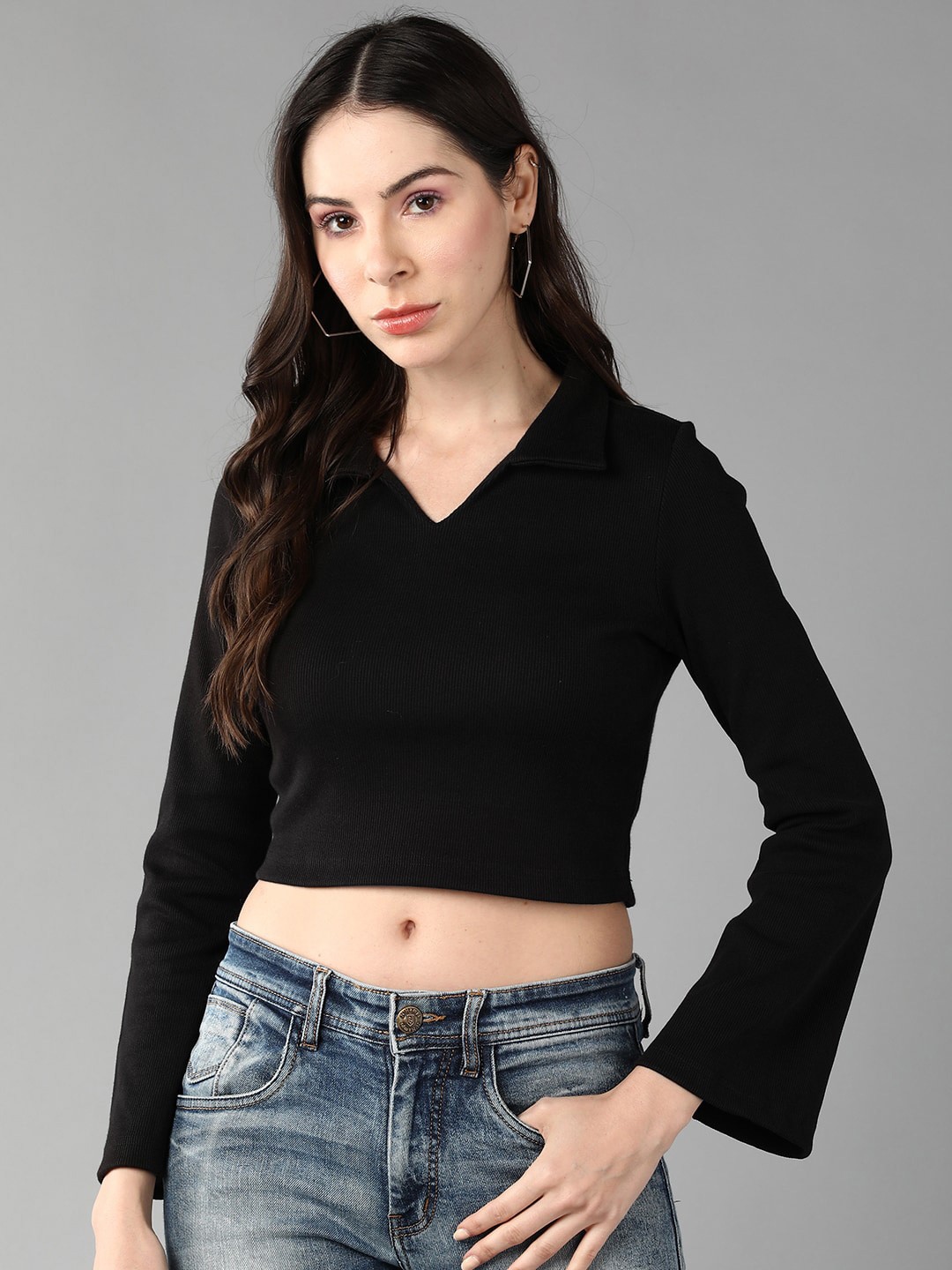 

Roadster Spread Collar Ribbed Crop Regular Top, Black