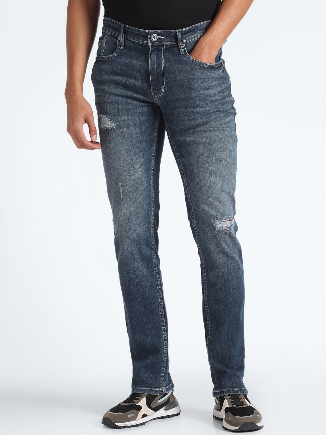 

Flying Machine Men Slim Fit Low Distress Light Fade Stretchable Jeans, Blue